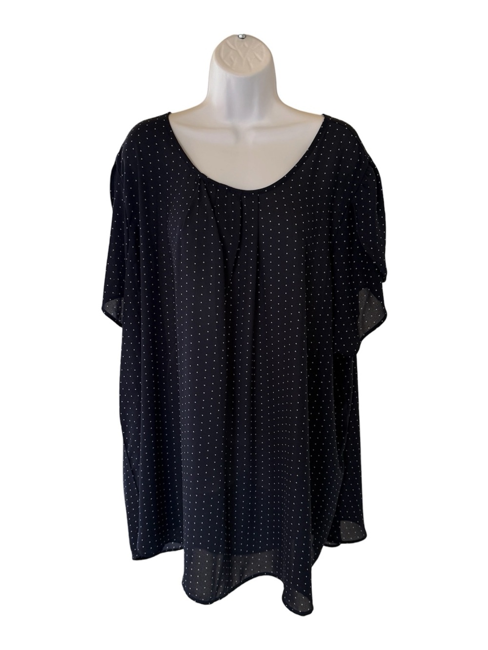 Torrid Size 5 Navy Geometric Print Flutter Sleeve Blouse Keyhole Back Plus